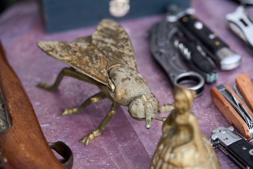 Giełda staroci pod katedrą św. Marii Magdaleny. Wrocław, 6-8.12.2024