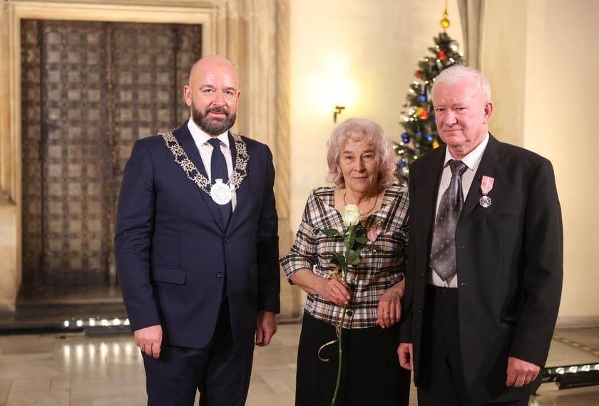 Sala Wielka Ratusza, spotkanie z parami z wieloletnim stażem, 9 grudnia 2024