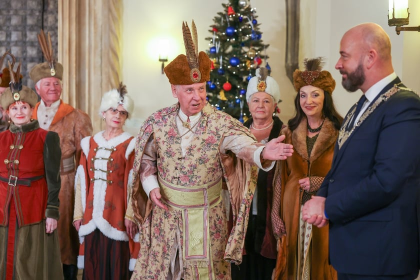 Sala Wielka Ratusza, spotkanie z parami z wieloletnim stażem, 9 grudnia 2024