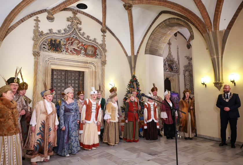 Sala Wielka Ratusza, spotkanie z parami z wieloletnim stażem, 9 grudnia 2024