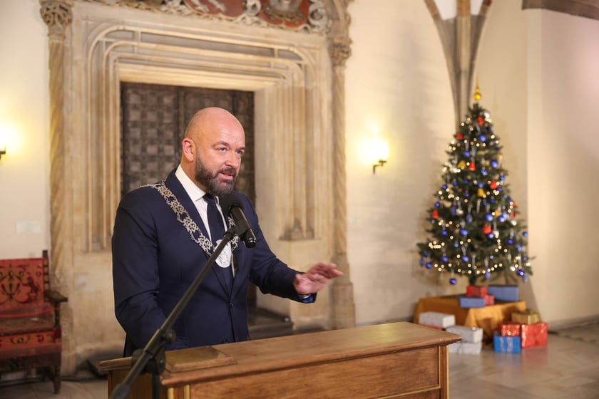 Sala Wielka Ratusza, spotkanie z parami z wieloletnim stażem, 9 grudnia 2024