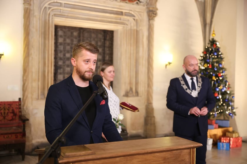 Sala Wielka Ratusza, spotkanie z parami z wieloletnim stażem, 9 grudnia 2024