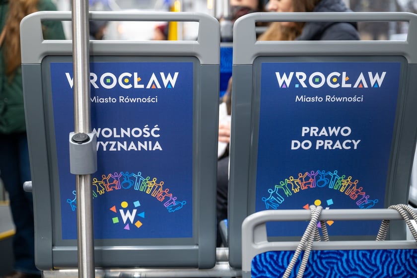 Dziś, 10 grudnia, w Międzynarodowy Dzień Praw Człowieka, wyruszył tramwaj poświęcony naszym niezbywalnym prawom. Na przystanku "Opera" nastąpiła inauguracja tramwaju, który tak oklejony będzie kursował przez cały rok