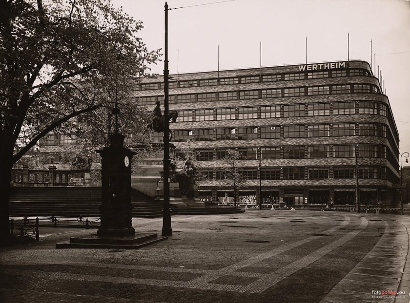 Ulica Świdnicka we Wrocławiu przed II wojną światową. Obecna Renoma