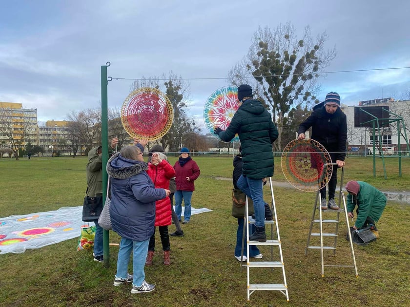 Kolorowe mandale na Gądowie. Mieszkańcy stworzyli wyjątkową instalację