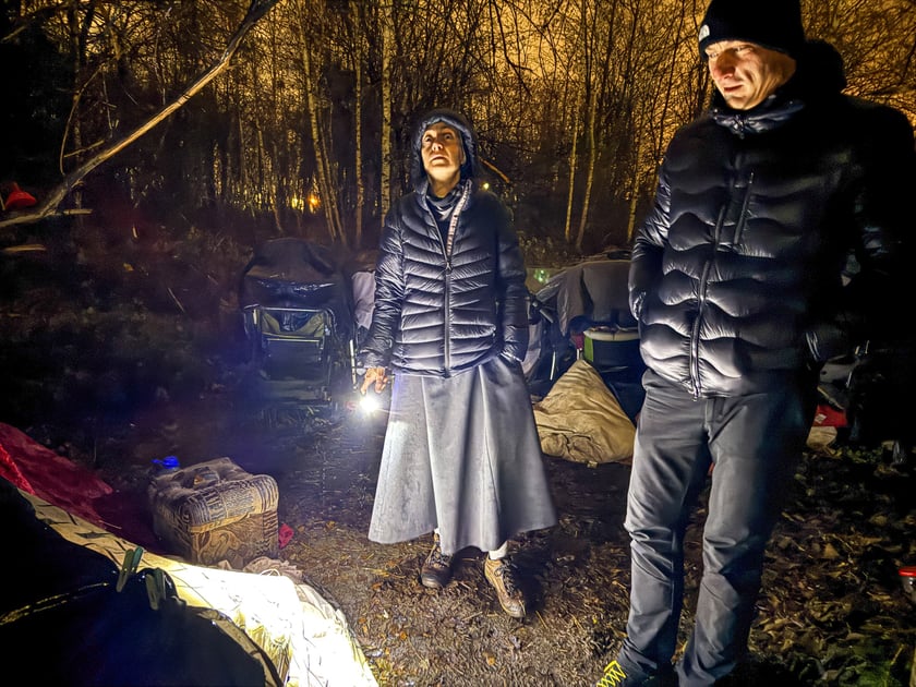 Nocny patrol streetworker&oacute;w obejmuje miejsca, w kt&oacute;rych koczują ludzie mieszkający na ulicy.