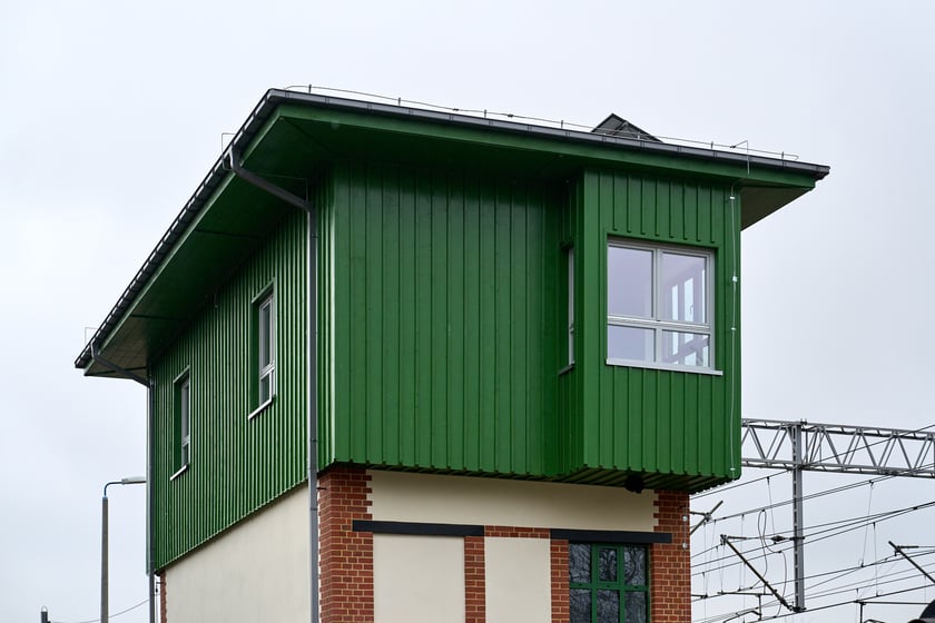 Nastawnia stacji Wrocław Leśnica (grudzień 2024)