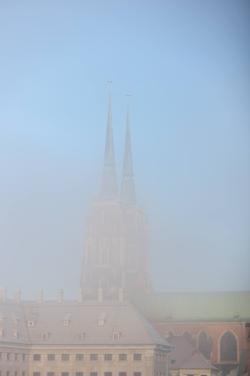 Wrocław we mgle - zdjęcia z poranka 29.12.2024 r.