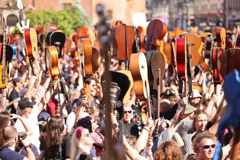 Gitarowy Rekord Guinnesa we wrocławskim Rynku