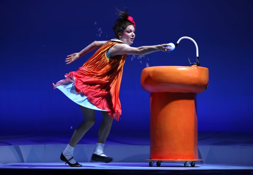 Pr&oacute;ba prasowa spektaklu Karolcia w Teatrze Lalek
