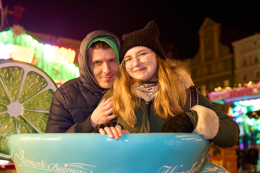 Sylwester 2024/2025 na wrocławskim Jarmarku Bożonarodzeniowym. Magiczne zdjęcia z Rynku