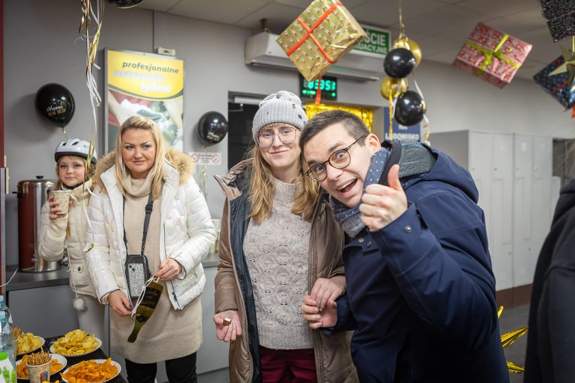 Sylwester na lodzie czyli zabawa na łyżwach przy Spiskiej we Wrocławiu