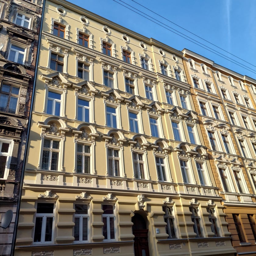 Miernicza 19, udział Miasta we wsp&oacute;lnocie: 82%, udział Miasta w kosztach remontu: 1,2 mln zł