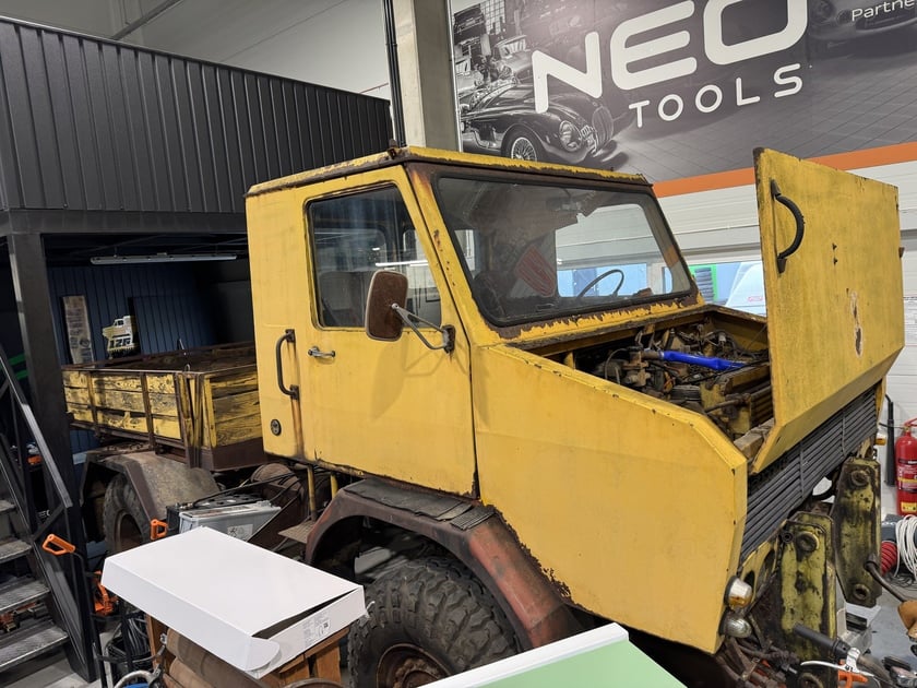 Eksponat w Muzeum Motoryzacji WENA w Oławie