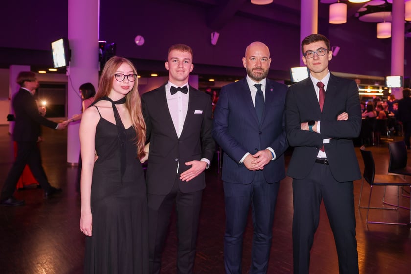 Studniówka VII LO im. K. K. Baczyńskiego na stadionie Tarczyński Arena (18 stycznia 2025)