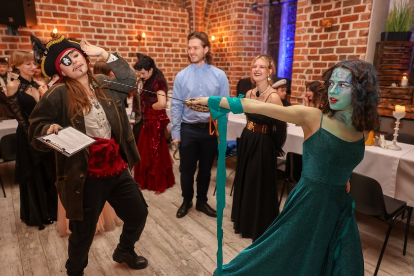 Studniówka Liceum Sztuk Plastycznych im. Stanisława Kopystyńskiego w Starym Klasztorze (18 stycznia 2025)