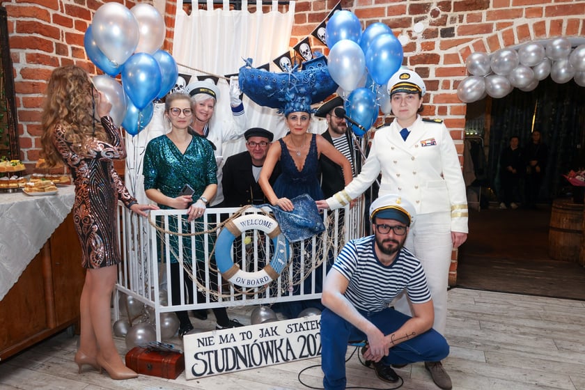 Studniówka Liceum Sztuk Plastycznych im. Stanisława Kopystyńskiego w Starym Klasztorze (18 stycznia 2025)