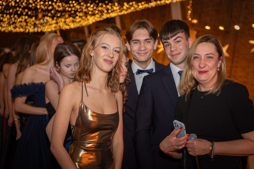 Studniówka LO nr III im. Adama Mickiewicza w Zamku Topacz (18.01.2025)