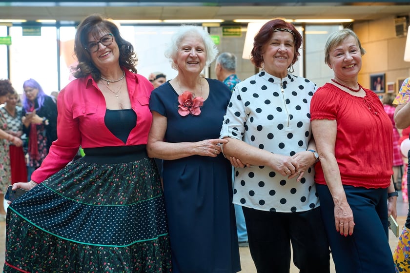 Dzień Babci i Dziadka w rytmie disco, Wrocławski Teatr Capitol