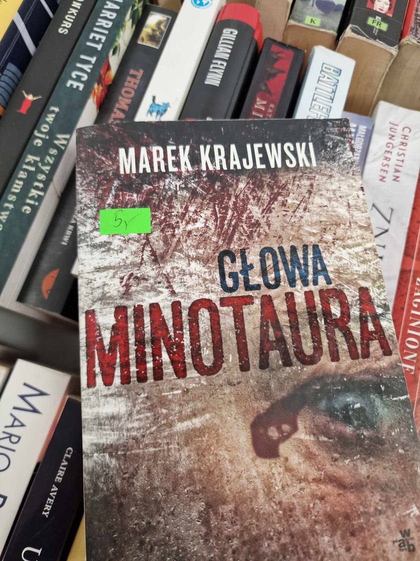 Kiermasz książek w bibliotece przy ul. Szewskiej 78 we Wrocławiu