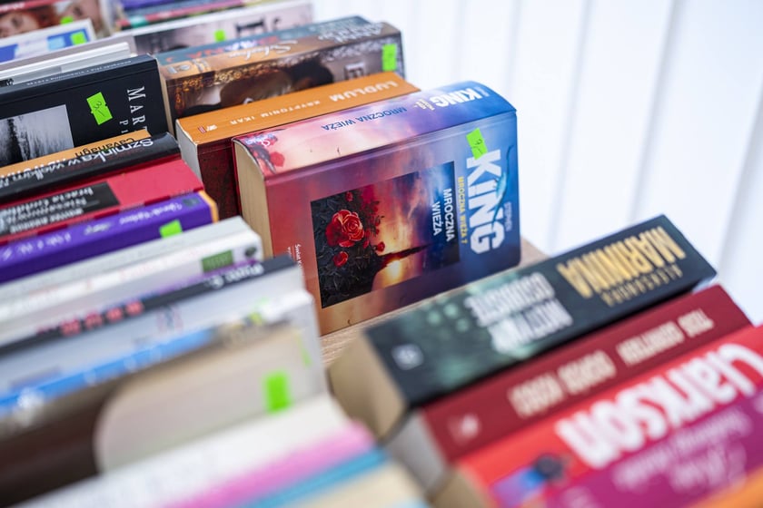 Kiermasz książek w bibliotece przy ul. Szewskiej 78 we Wrocławiu