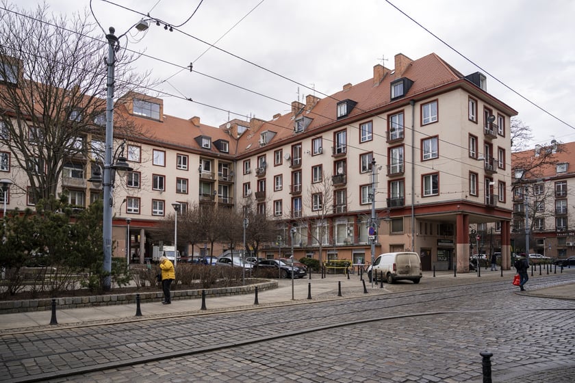 Kiermasz książek w bibliotece przy ul. Szewskiej 78 we Wrocławiu