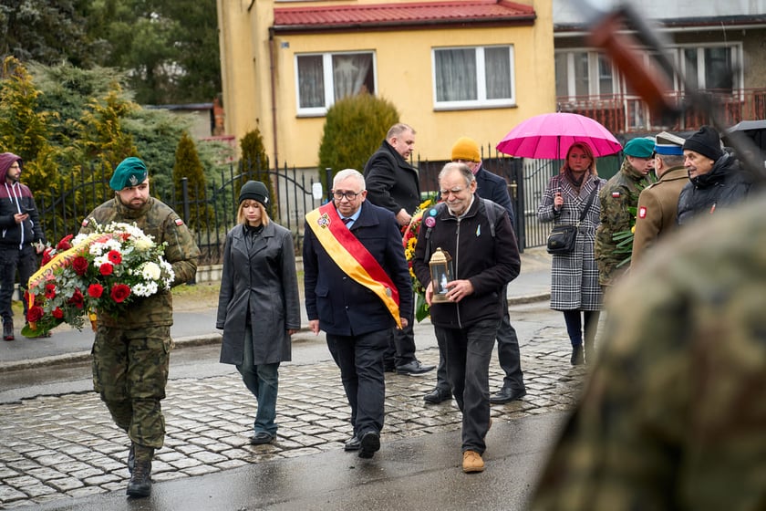 Uroczystości upamiętniające ofiary marszu śmierci. Wrocław, Leśnica, 23.01.2025