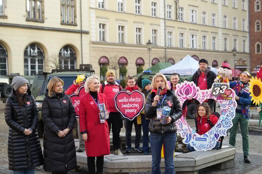 Finał WOŚP 2025 we Wrocławiu. Odsłonięcie krasnala WOŚPka z udziałem wiceprezydent Renaty Granowskiej