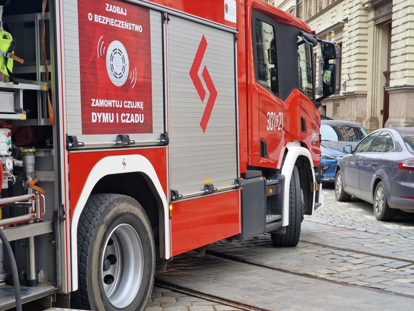 Pożar samochodu dostawczego na ul. Gepperta we Wrocławiu