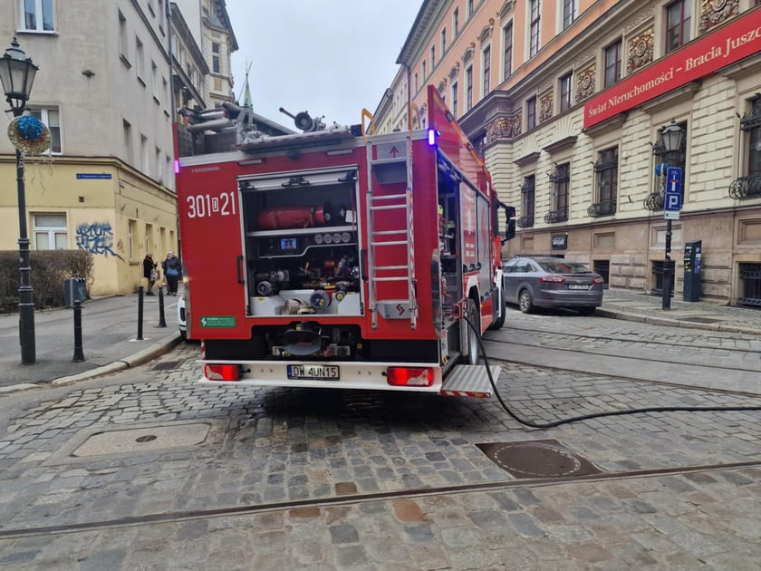 Pożar samochodu dostawczego na ul. Gepperta we Wrocławiu