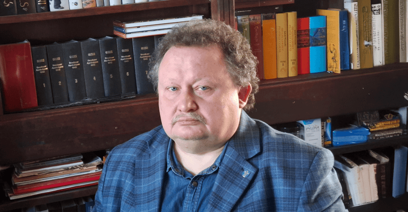 Prof. Tomasz Głowiński, historyk z Uniwersytetu Wrocławskiego, autor książki "Festung Breslau 1945. Anatomia bitwy"