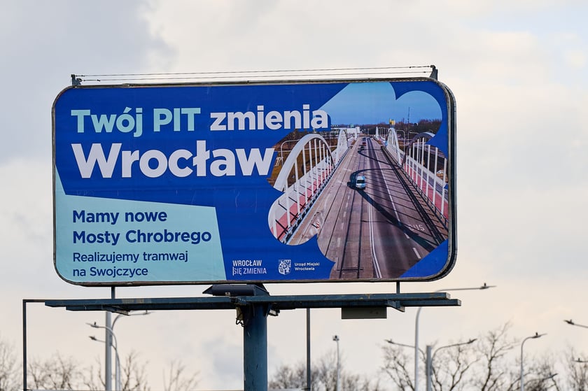 Billboard kampanii Tw&oacute;j PIT zmienia Wrocław