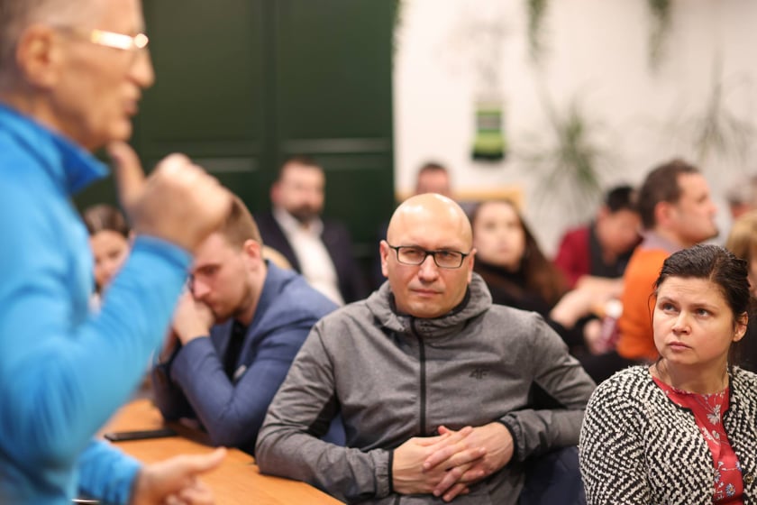 Spotkanie mieszkańców i RO Powstańców Śląskich z przedstawicielami miasta