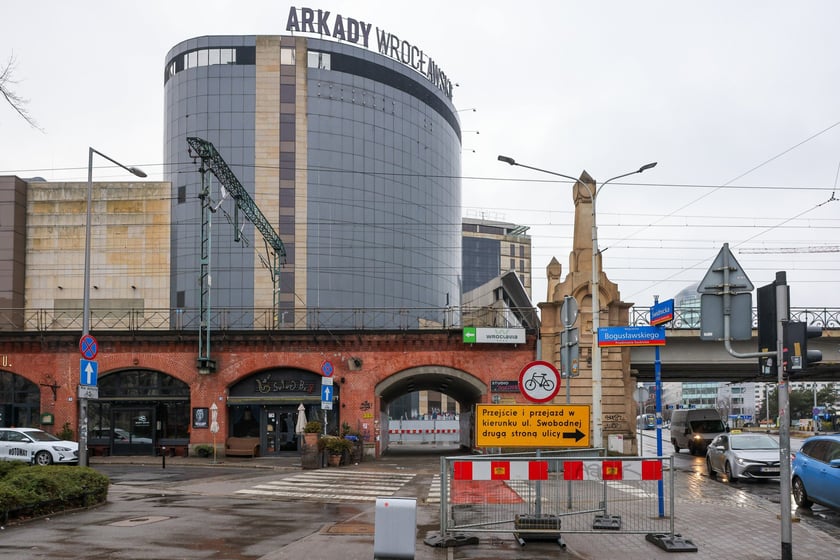 1 marca - zmiana organizacji ruchu pod Arkadami Wrocławskimi