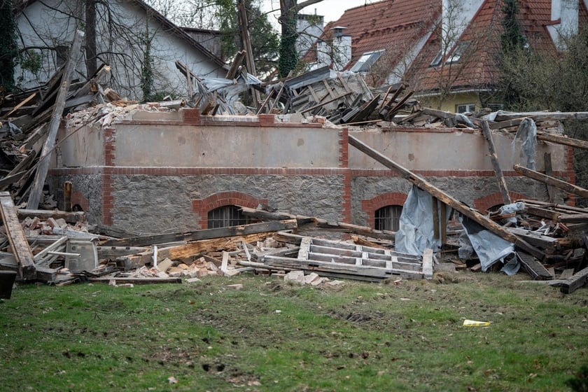 Zburzona zabytkowa willa przy Kasprowicza 23. Zdjęcie archiwalne z 2024