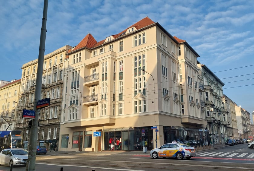 Wyremontowana kamienica na Piłsudskiego