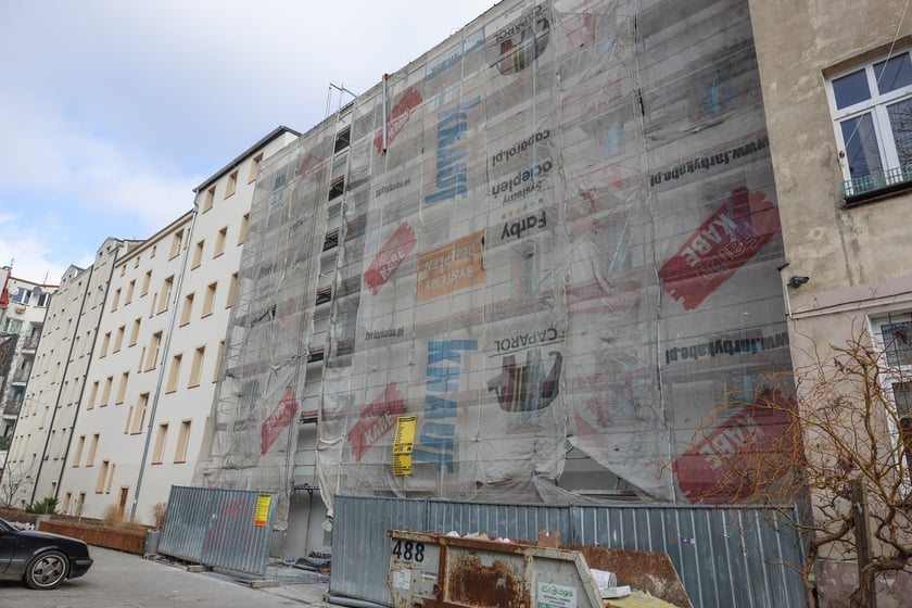 Remontowane kamienice na Prądzyńskiego (marzec 2025)