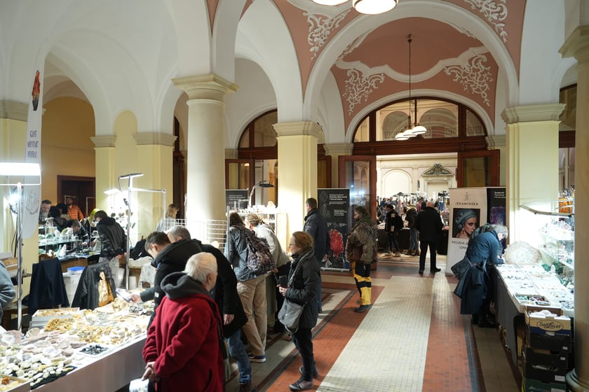 Targi Minerał&oacute;w, Biżuterii i Wyrob&oacute;w Jubilerskich w NOT w weekend 15-16 marca