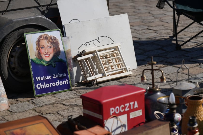 Giełda Staroci pod Halą Stulecia &ndash; te cudeńka można było kupić 16 marca