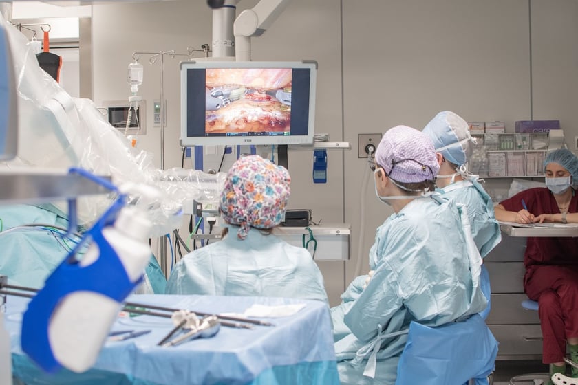 operacja z wykorzystaniem robota Da Vinci