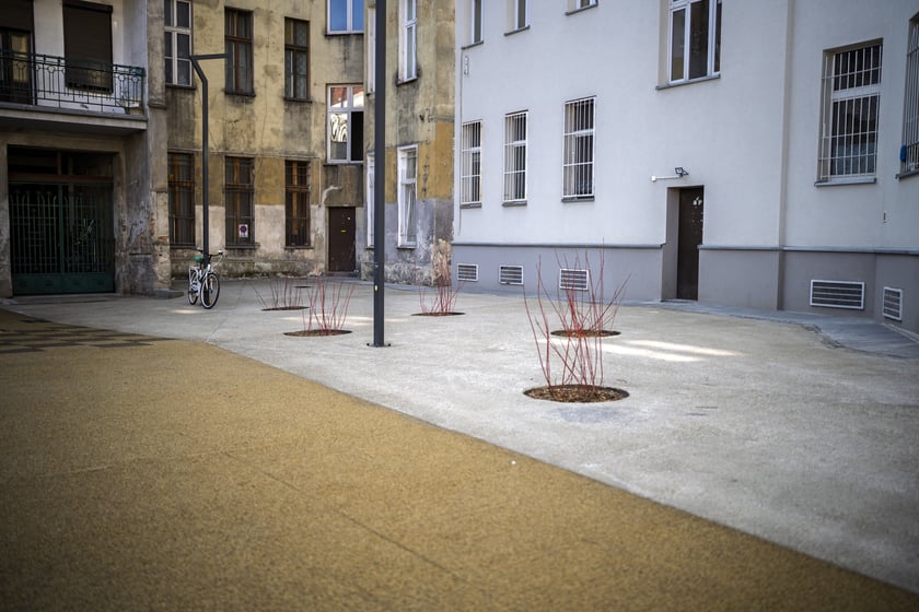 Podw&oacute;rko Wszystkich Mieszkańc&oacute;w po remoncie