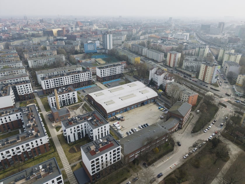 Konferencja w hali przy Kolejowej, przyszłej BWA Wrocław (26 marca 2025 r.)