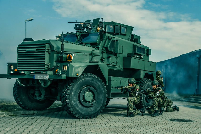 Szkolenie zorganizowane przez żołnierzy 10 Wrocławskiej Brygady Łączności dla wałbrzyskich licealistów