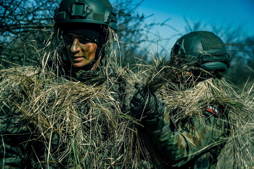 Szkolenie zorganizowane przez żołnierzy 10 Wrocławskiej Brygady Łączności dla wałbrzyskich licealistów