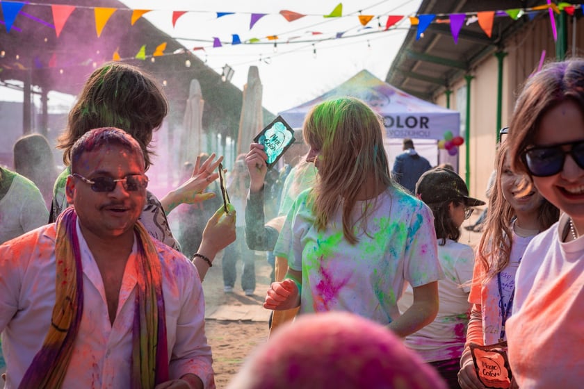 Świetna zabawa w sobotę 29 marca na Świebodzkim - Wroclaw Holi Celebration 2025, czyli Festiwalu Kolorów