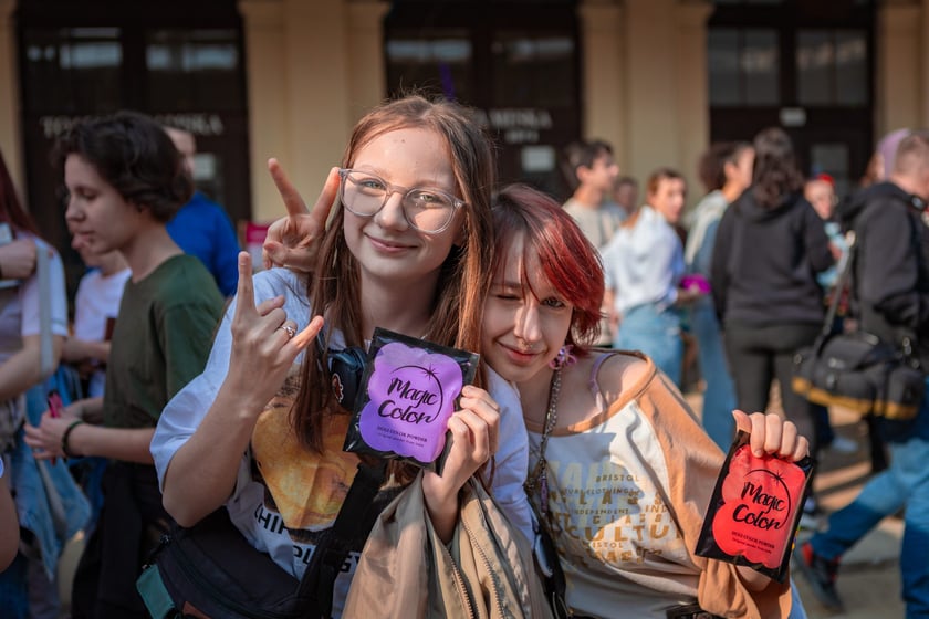 Świetna zabawa w sobotę 29 marca na Świebodzkim - Wroclaw Holi Celebration 2025, czyli Festiwalu Kolorów