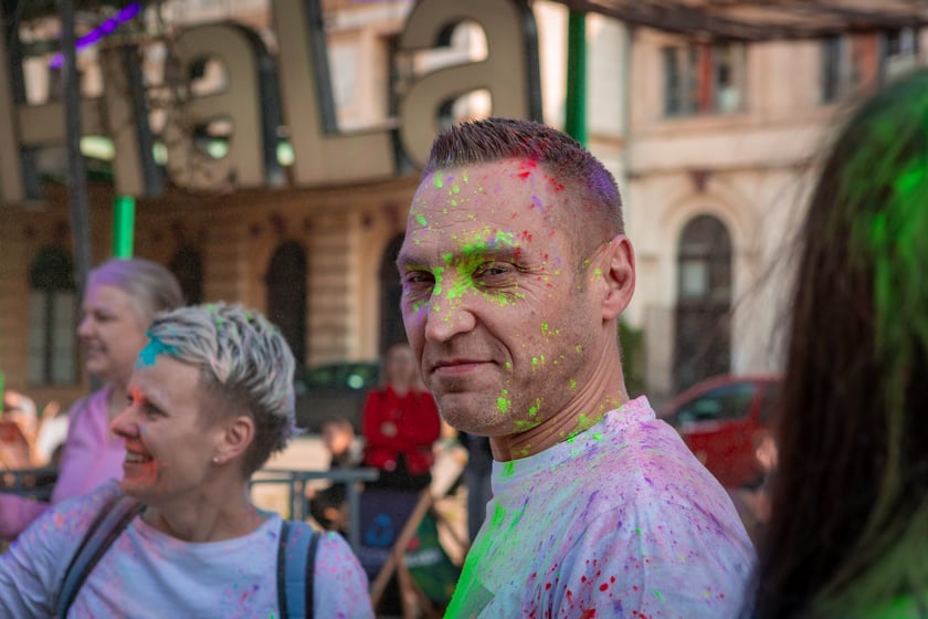 Świetna zabawa w sobotę 29 marca na Świebodzkim - Wroclaw Holi Celebration 2025, czyli Festiwalu Kolorów