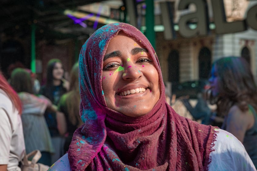 Świetna zabawa w sobotę 29 marca na Świebodzkim - Wroclaw Holi Celebration 2025, czyli Festiwalu Kolorów
