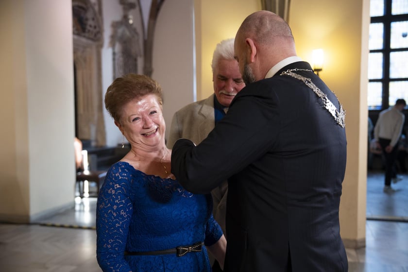 Odznaczenia dla małżeństw z długoletnim stażem, 1 kwietnia 2025