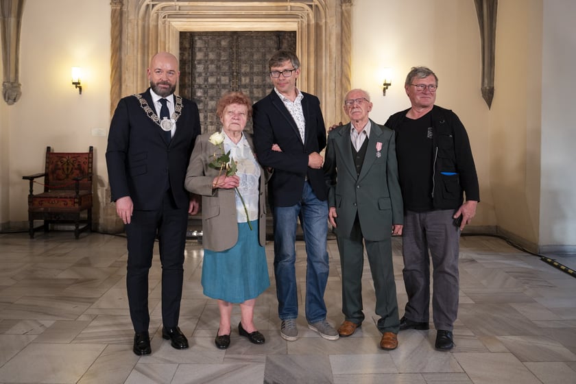 Odznaczenia dla małżeństw z długoletnim stażem, 1 kwietnia 2025